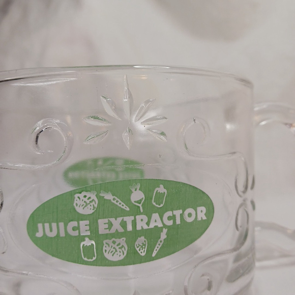 Vintage Green Glass Juice Extractor Measuring Cup